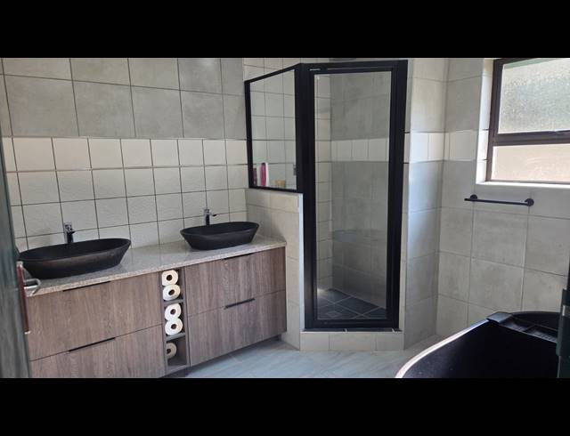 6 BEDROOM HOUSE FOR SALE IN SASOLBURG EXT 23